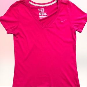 NWOT- NIKE Hot Pink V-Neck Short Sleeve T-Shirt SZ MEDIUM Slim Fit